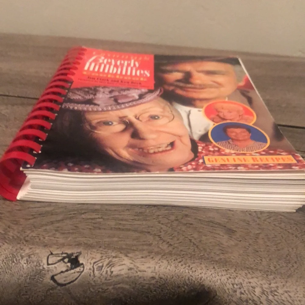 Rare!🦄Granny’s Beverly Hillbillies Spiral Bound Cookbook! - Picture 9 of 11
